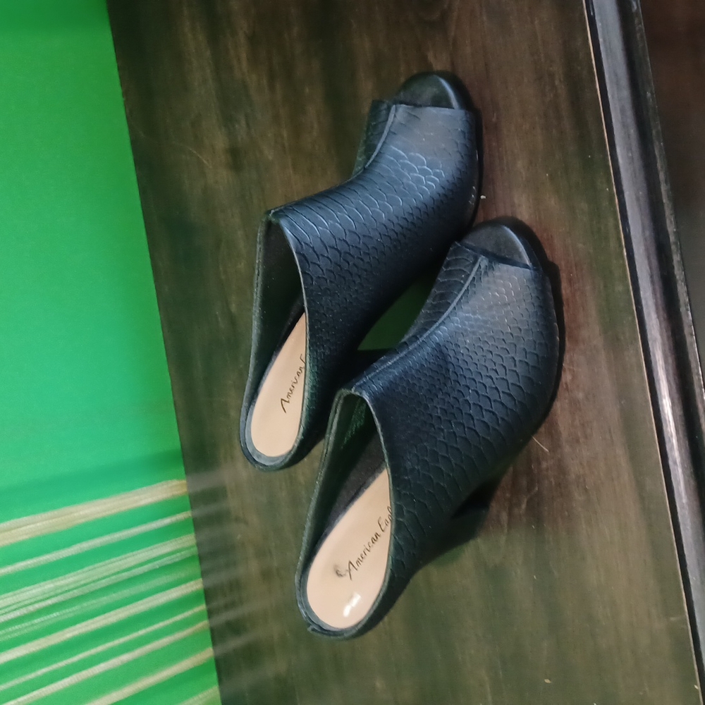 Black shoes